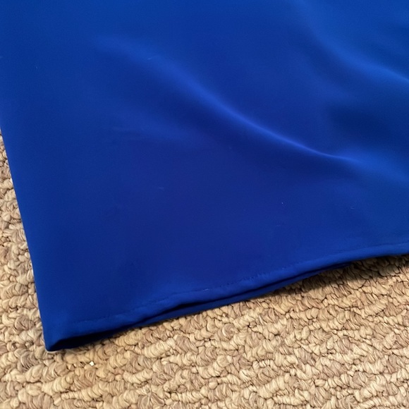 Skies Are Blue Twist Tank Top - Picture 3 of 6